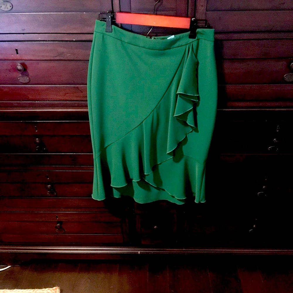 Knee Length Faux Wrap Skirt with Ruffle